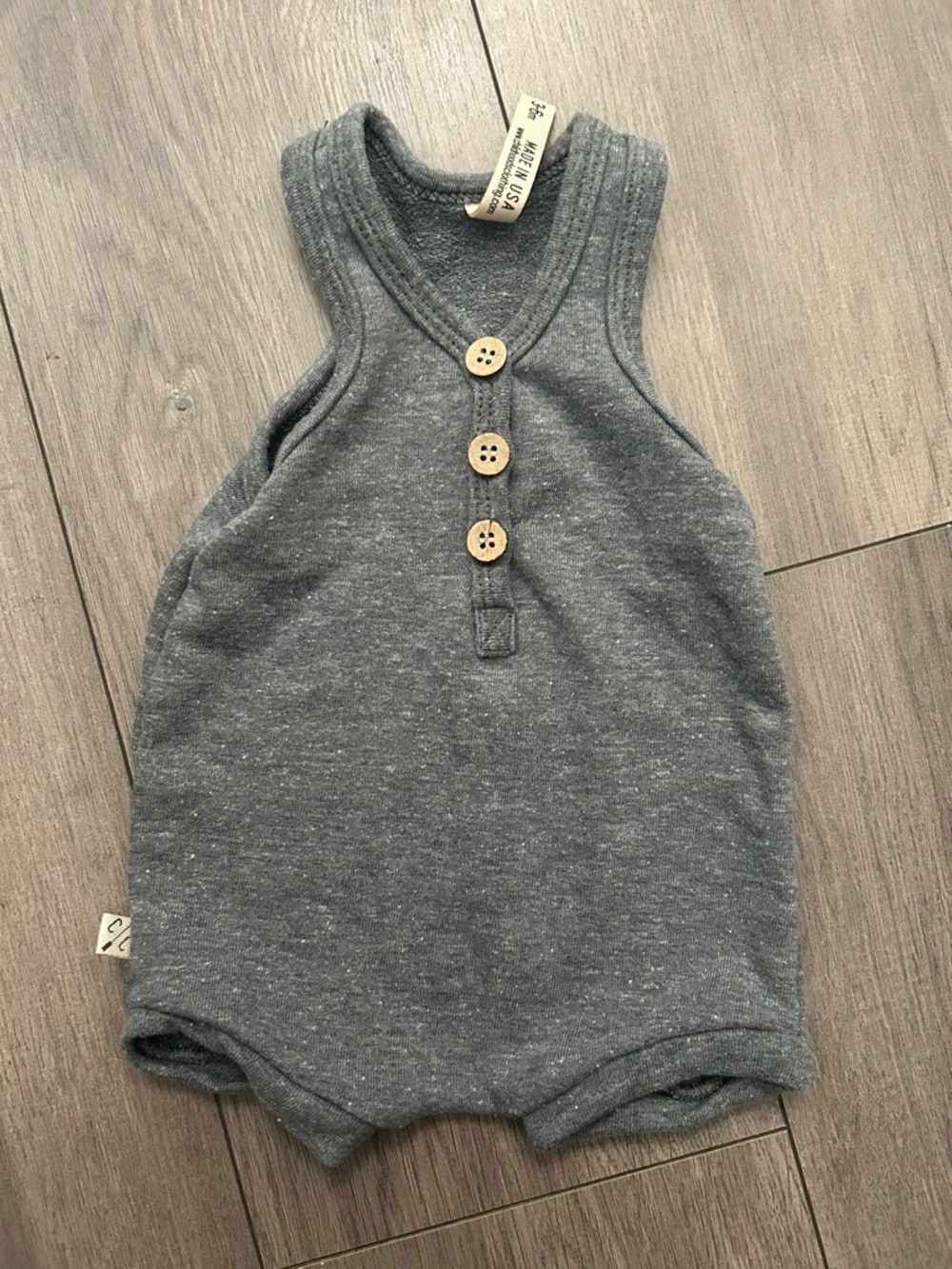 Childhoods Clothing short tank romper in athletic heather gray Sz: 3-6 months